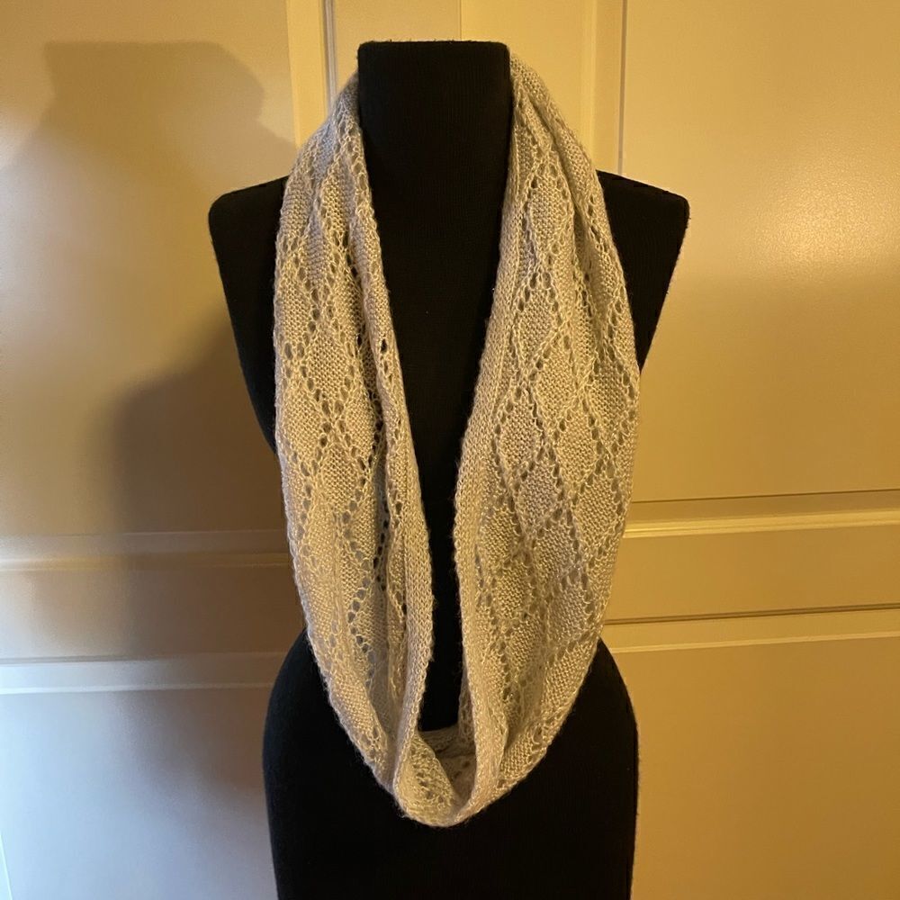 NWOT Hand knitted lace shawl, perfect for bridal or evening use.